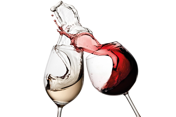 Wein, zwei Weingläser "rot" und "weiß" stoßen an, dabei vermischt sich der Wein | ÓNIRO Wein